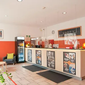 Otel Happy, Berlin